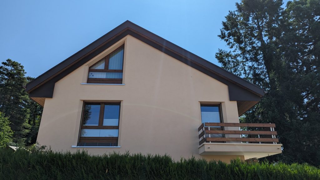 Rénovation énergétique et thermique intégrale à très haute efficience énergétique pour cette maison mitoyenne (Crissier - Vaud)
